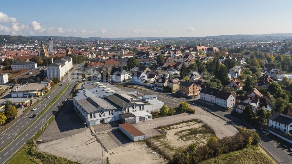 Luftbild Amberg - Gewerbegebiet an der Kreuzung der Bundesstraße 85 (Nürnberger Straße) mit Infanteriestraße und Hockermühlstraße im Ortsteil Speckmannshof in Amberg im Bundesland Bayern