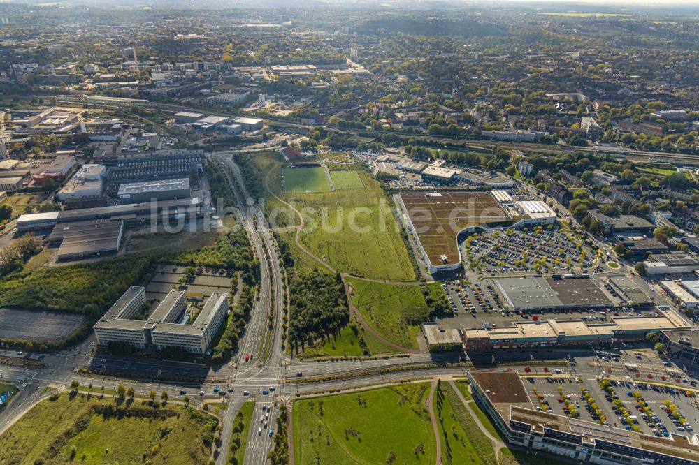 Luftbild Essen - Gewerbegebiet mit dem Kronenberg Center, Fabriksgebäuden und Firmengebäuden sowie Brachflächen in Essen im Bundesland Nordrhein-Westfalen