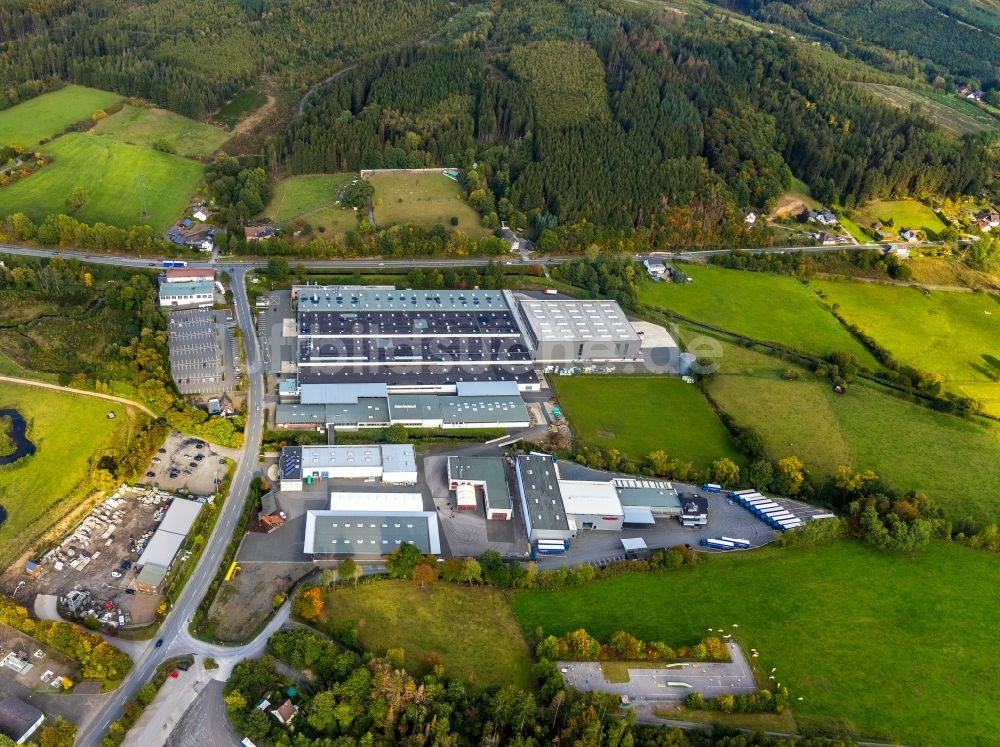 Sundern (Sauerland) von oben - Gewerbegebiet Am Lindhövel im Ortsteil Hachen in Sundern (Sauerland) im Bundesland Nordrhein-Westfalen, Deutschland