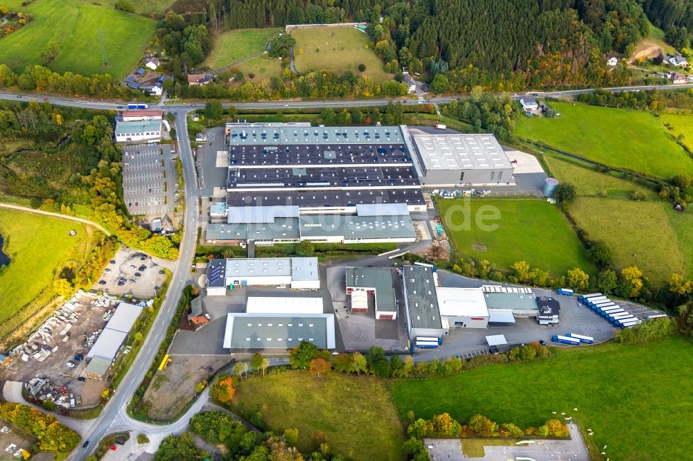 Sundern (Sauerland) aus der Vogelperspektive: Gewerbegebiet Am Lindhövel im Ortsteil Hachen in Sundern (Sauerland) im Bundesland Nordrhein-Westfalen, Deutschland