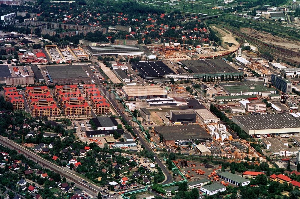 Berlin von oben - Gewerbegebiet Marzahner-Straße - Plauener Straße in Berlin-Hohenschönhausen