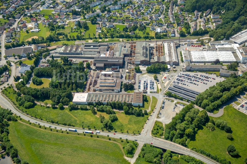 Luftaufnahme Warstein - Gewerbegebiet an der Max-Planck-Straße in Warstein im Bundesland Nordrhein-Westfalen