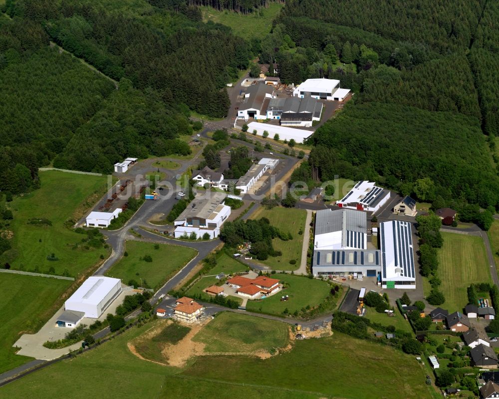 Rosenheim (Landkreis Altenkirchen) aus der Vogelperspektive: Gewerbegebiet im Norden von Rosenheim (Landkreis Altenkirchen) im Bundesland Rheinland-Pfalz