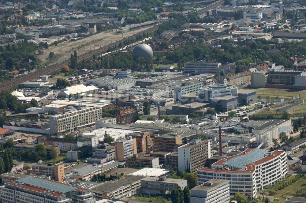 Köln von oben - Gewerbegebiet im Ortsteil Braunsfeld in Köln im Bundesland Nordrhein-Westfalen, Deutschland