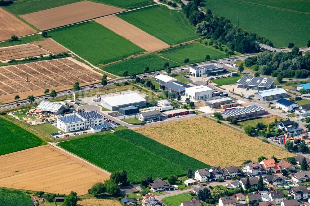 Hohberg aus der Vogelperspektive: Gewerbegebiet Ortsteil Hofweier West in Hohberg im Bundesland Baden-Württemberg, Deutschland