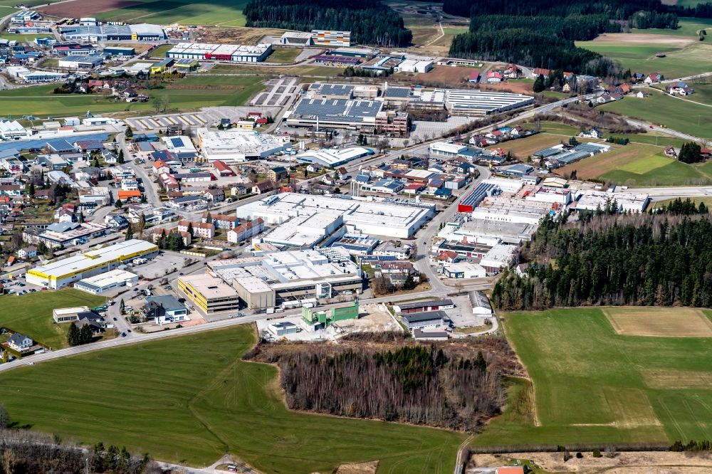 Luftaufnahme Schramberg - Gewerbegebiet Ortsteil Sulgen in Schramberg im Bundesland Baden-Württemberg, Deutschland