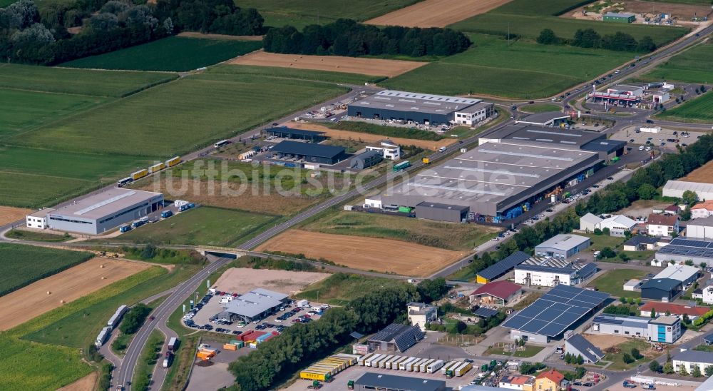 Endingen am Kaiserstuhl aus der Vogelperspektive: Gewerbegebiet mit Ortsumfahrung Nord in Endingen am Kaiserstuhl im Bundesland Baden-Württemberg, Deutschland