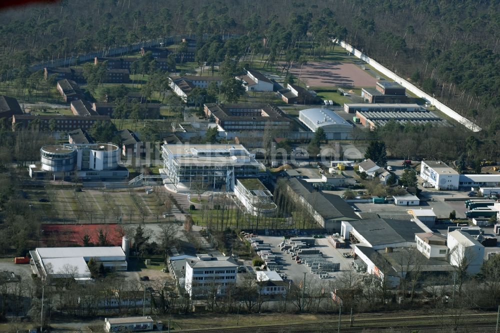 Pfungstadt aus der Vogelperspektive: Gewerbegebiet in Pfungstadt im Bundesland Hessen