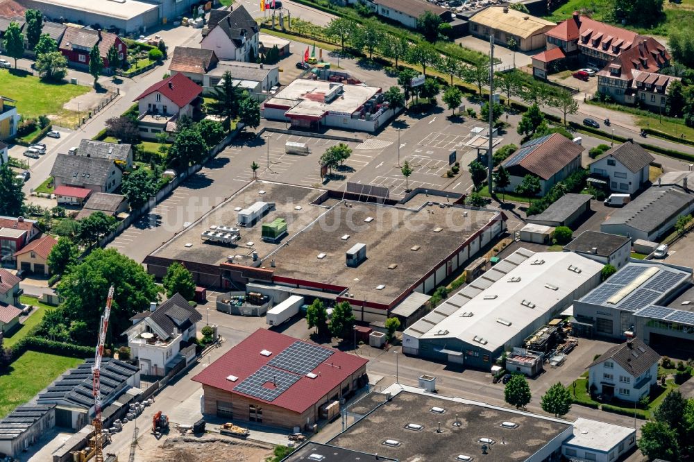 Luftbild Ettenheim - Gewerbegebiet Radackern mit Kaufland in Ettenheim im Bundesland Baden-Württemberg, Deutschland