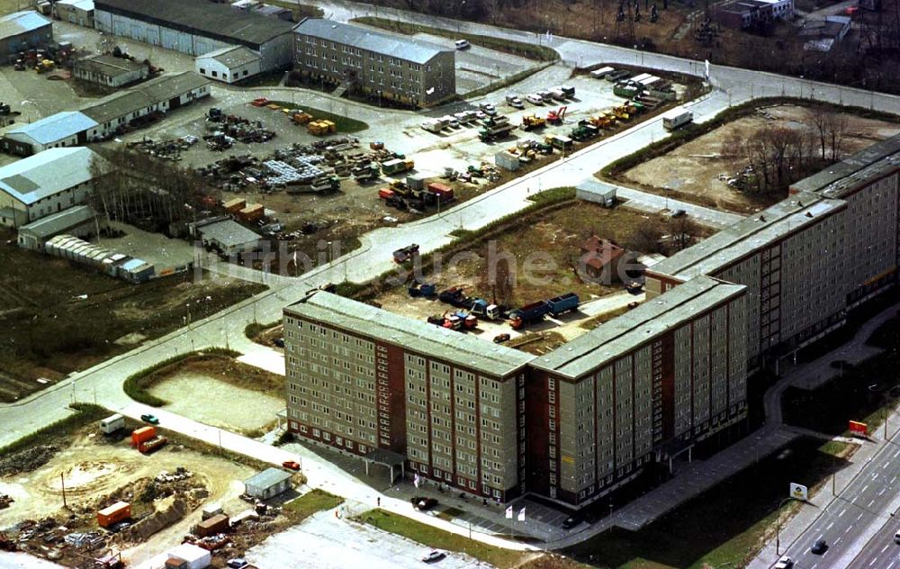 Berlin von oben - 26.03.1995 Gewerbegebiet an der Rhinstraße in Berlin - Lichtenberg