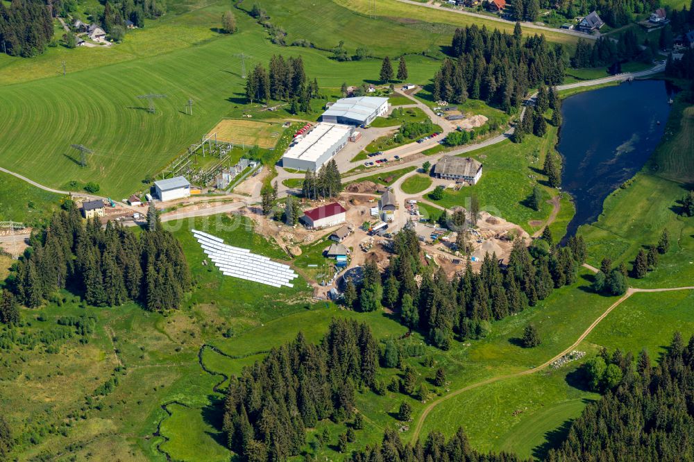 Luftaufnahme Schönwald im Schwarzwald - Gewerbegebiet in Schönwald an der B500 im Schwarzwald im Bundesland Baden-Württemberg, Deutschland