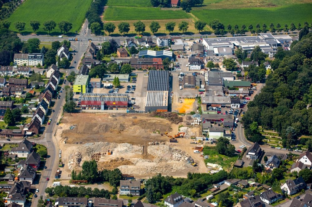 Bottrop aus der Vogelperspektive: Gewerbegebiet an der Schubertstraße und Abrissarbeiten an der ehemaligen Fleischfabrik am Mengende-Gelände in Bottrop im Bundesland Nordrhein-Westfalen