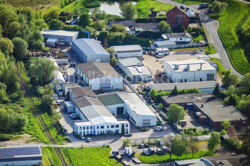 Stade von oben - Gewerbegebiet Am Schwingedeich Firma Kurotec Kts Gmbh in Stade im Bundesland Niedersachsen, Deutschland