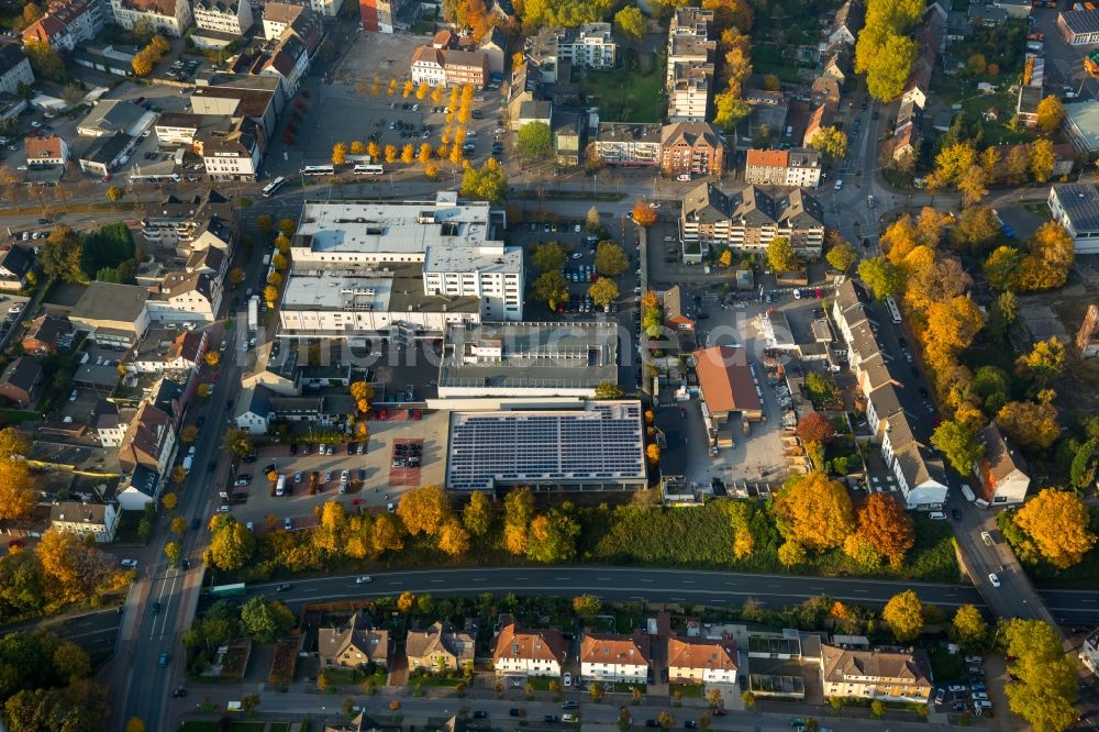 Gladbeck aus der Vogelperspektive: Gewerbegebiet südlich der Wilhelmstraße im herbstlichen Gladbeck im Bundesland Nordrhein-Westfalen