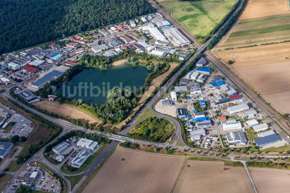 Luftaufnahme Stutensee - Gewerbegebiet am See in Stutensee im Bundesland Baden-Württemberg, Deutschland