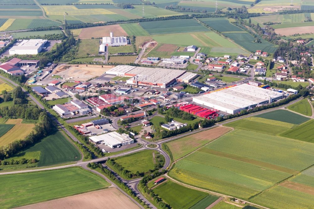 Luftaufnahme Knetzgau - Gewerbegebiet An der Siechkapelle in Knetzgau im Bundesland Bayern, Deutschland