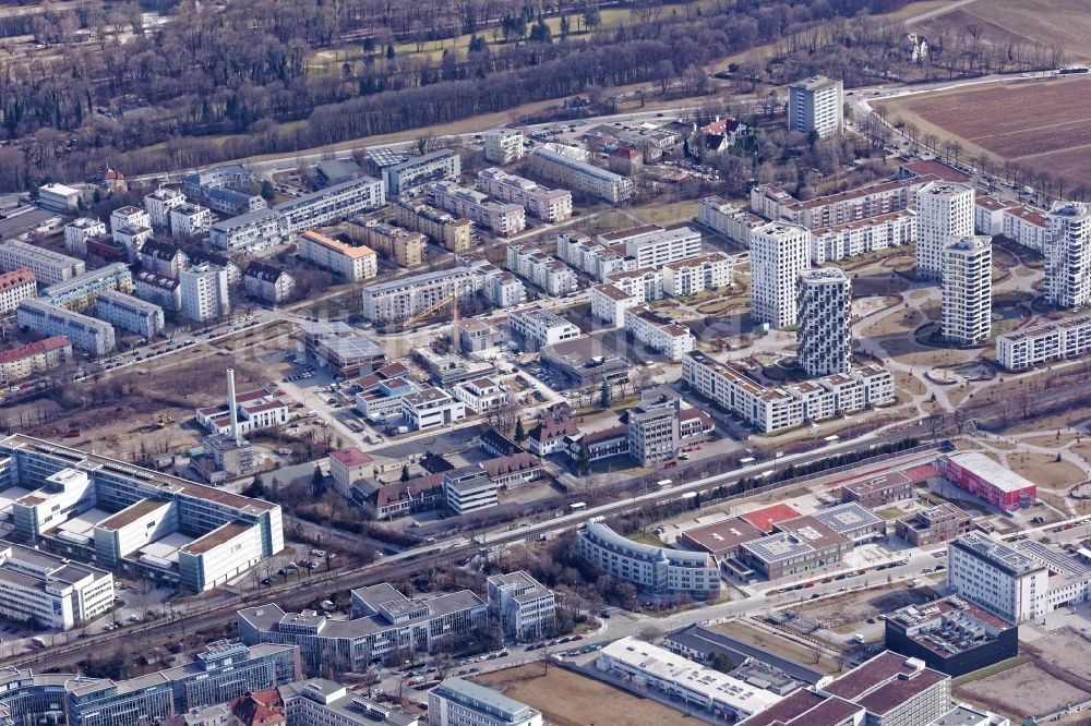 München von oben - Gewerbegebiet Siemenswerke in München Obersendling im Bundesland Bayern