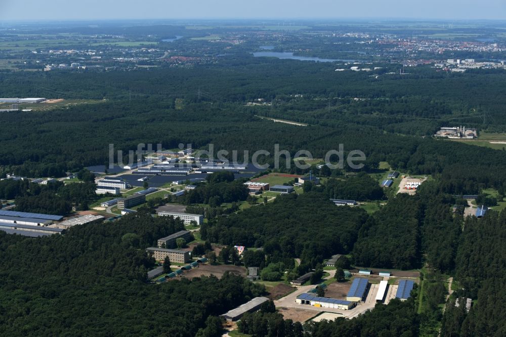 Luftaufnahme Schwerin - Gewerbegebiet Stern Buchholz in Schwerin im Bundesland Mecklenburg-Vorpommern