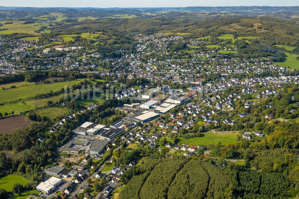 Luftaufnahme Sundern - Gewerbegebiet am Talweg in Sundern im Bundesland Nordrhein-Westfalen, Deutschland