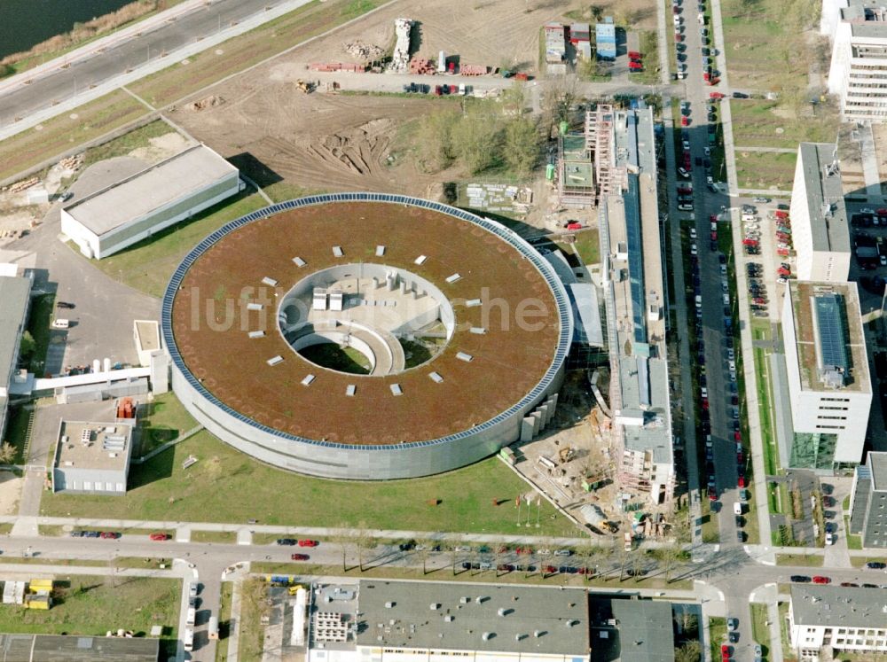 Berlin von oben - Gewerbegebiet Technologiepark Adlershof im Ortsteil Adlershof - Johannisthal in Berlin, Deutschland