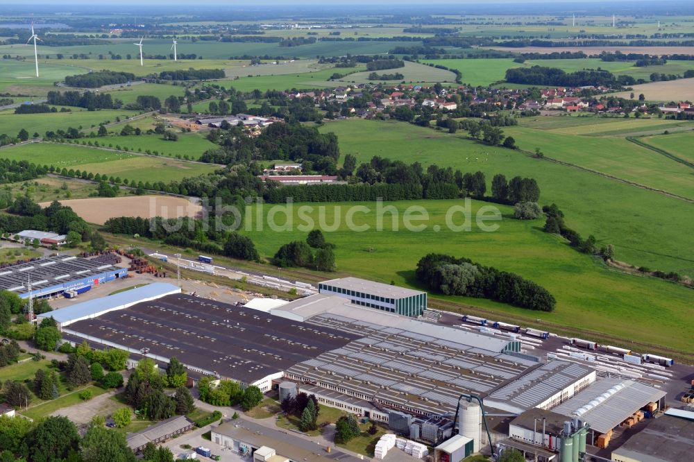 Luftaufnahme Märkisch Linden OT Werder - Gewerbegebiet Temnitzpark im Ortsteil Werder bei Neuruppin der Gemeinde Märkisch Linden im Bundesland Brandenburg