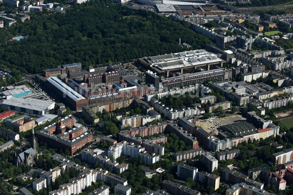 Berlin von oben - Gewerbegebiet Voltastraße im Stadtteil Wedding in Berlin