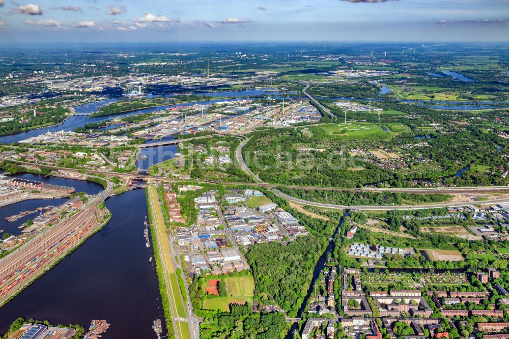 Hamburg von oben - Gewerbegebiet in Wilhelmsburg Stenzelring in Hamburg, Deutschland