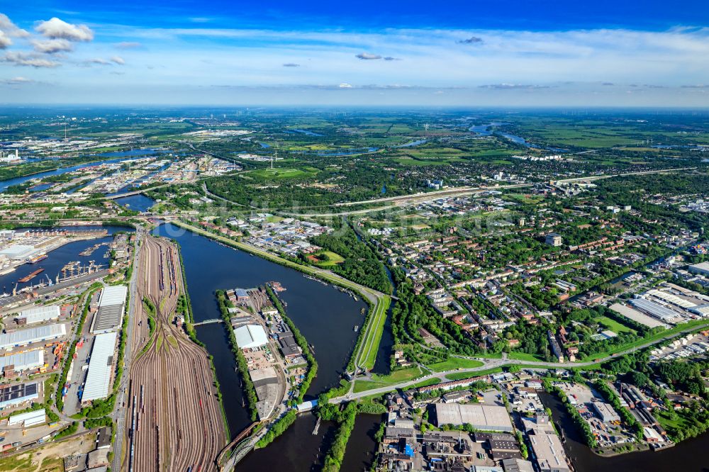 Hamburg aus der Vogelperspektive: Gewerbegebiet in Wilhelmsburg Stenzelring in Hamburg, Deutschland