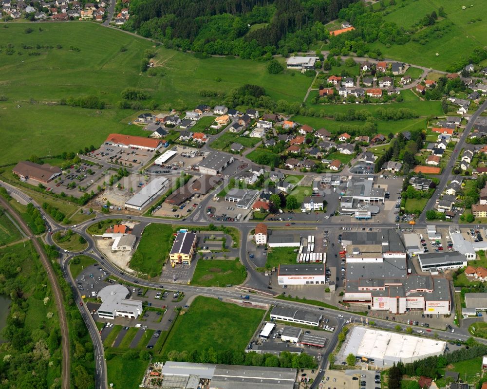 Wirges aus der Vogelperspektive: Gewerbegebiet in Wirges im Bundesland Rheinland-Pfalz