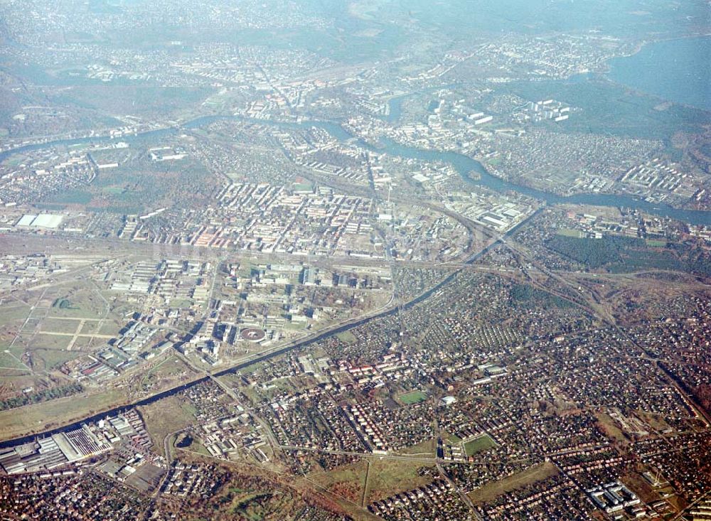 Luftaufnahme Berlin - Adlershof - Gewerbegebiet WISTAS Berlin - Adlershof mit Ringteilchenbeschleuniger BESSY II.