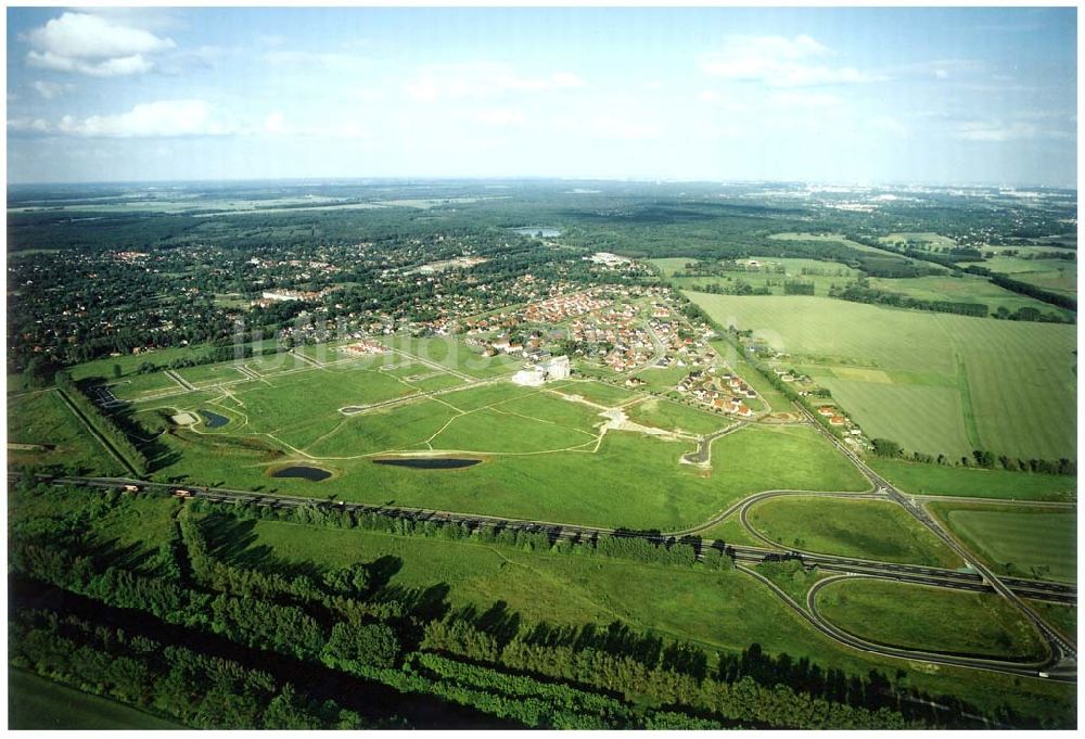 Zeestow aus der Vogelperspektive: Gewerbegebiet Zeestow am westlichen Berliner Ring - ein Objekt der Seifert Investîtionsgesellschaft mbh in Darmstadt.