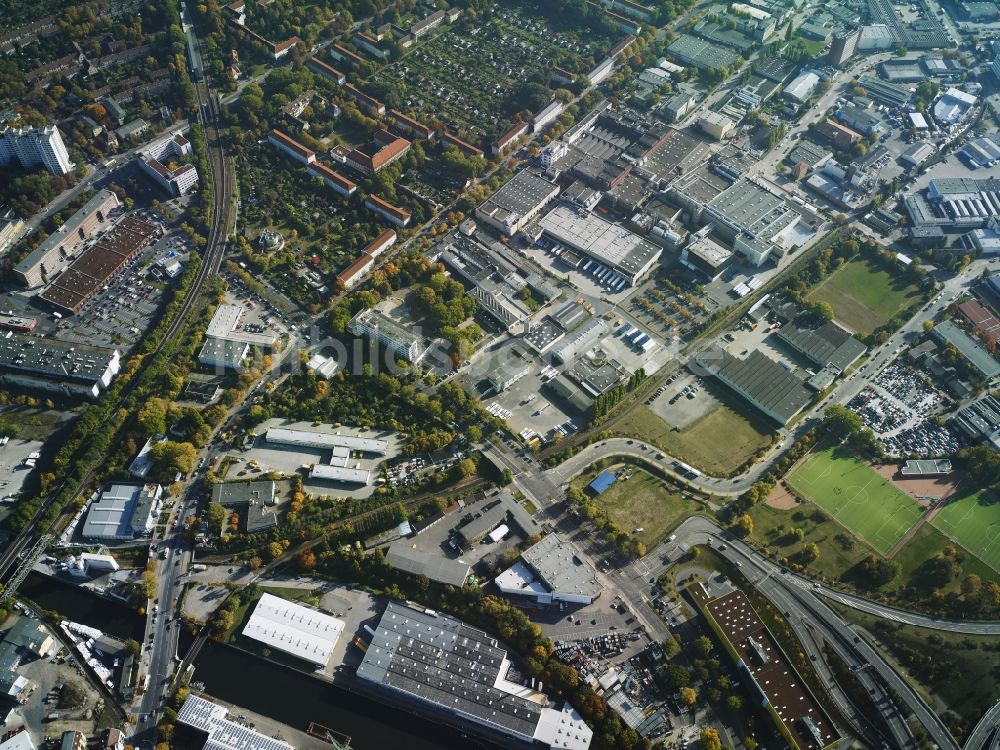 Berlin von oben - Gewerbegebiet zwischen Grenzalle und Neuköllnischer Allee im Süden des Bezirkes Neukölln in Berlin