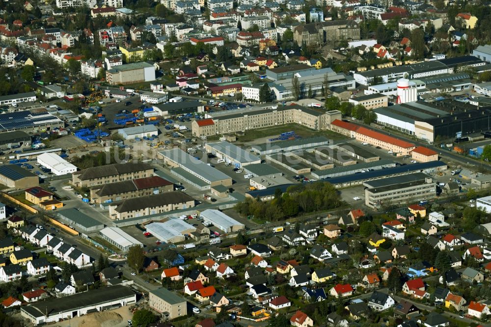 Luftbild Berlin - Gewerbegebiet zwischen Grumbkowstraße und Wackenbergstraße im Ortsteil Nierschönhausen in Berlin, Deutschland