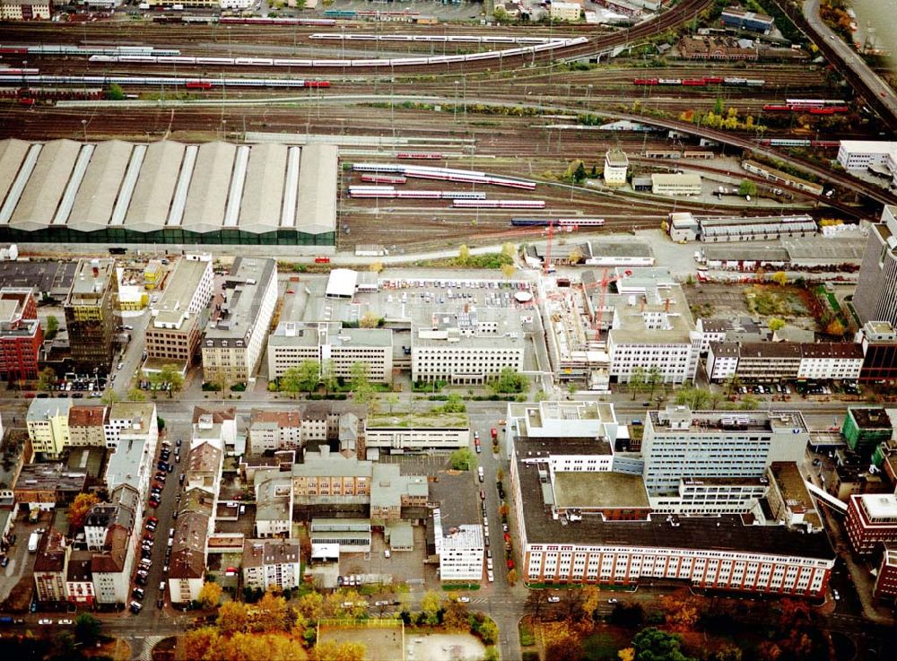 Frankfurt am Main von oben - Gewerbeobjekt der MÜBAU an der Mainzer Landstraße 195 - 219 in 60326 Frankfurt/Main. (Hessen).