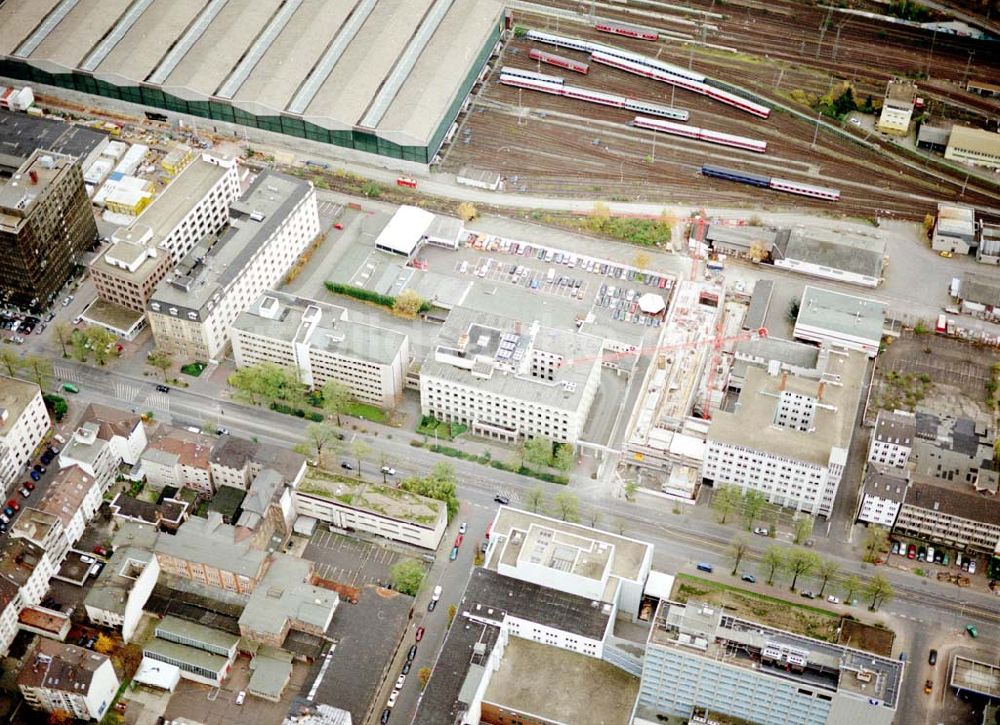 Frankfurt am Main von oben - Gewerbeobjekt der MÜBAU an der Mainzer Landstraße 195 - 219 in 60326 Frankfurt/Main. (Hessen).