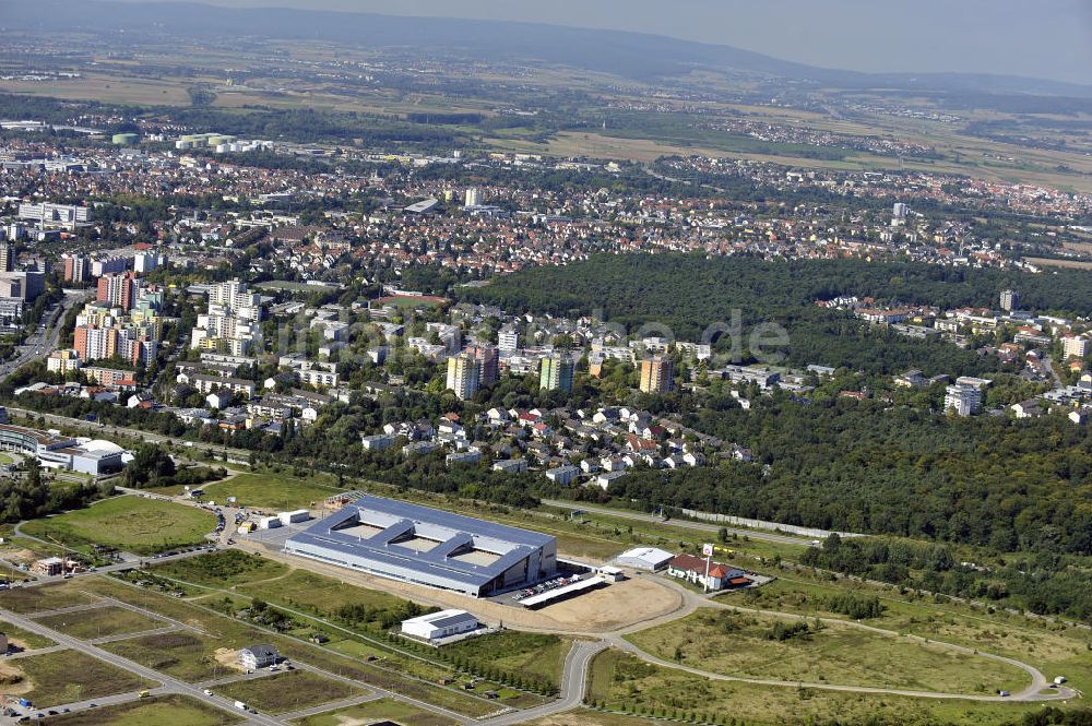 Rüsselsheim von oben - Gewerbepark / Business Park Blauer See Rüsselsheim