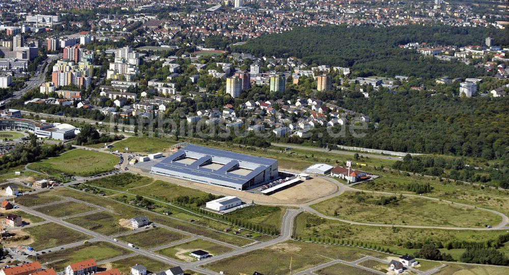 Rüsselsheim aus der Vogelperspektive: Gewerbepark / Business Park Blauer See Rüsselsheim