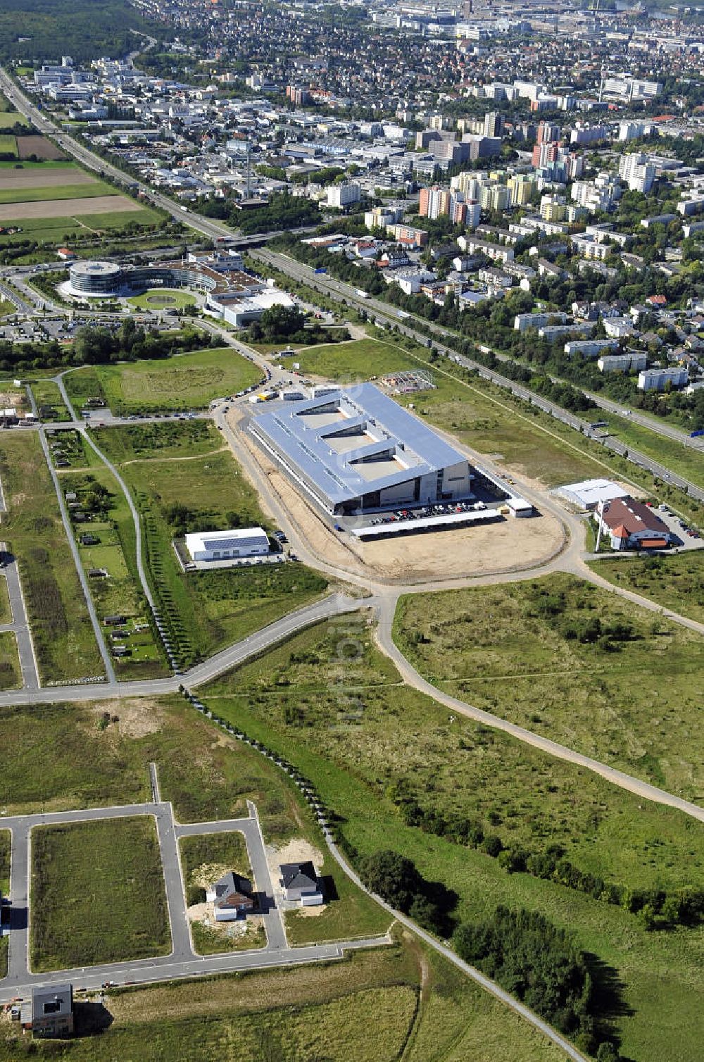 Rüsselsheim aus der Vogelperspektive: Gewerbepark / Business Park Blauer See Rüsselsheim