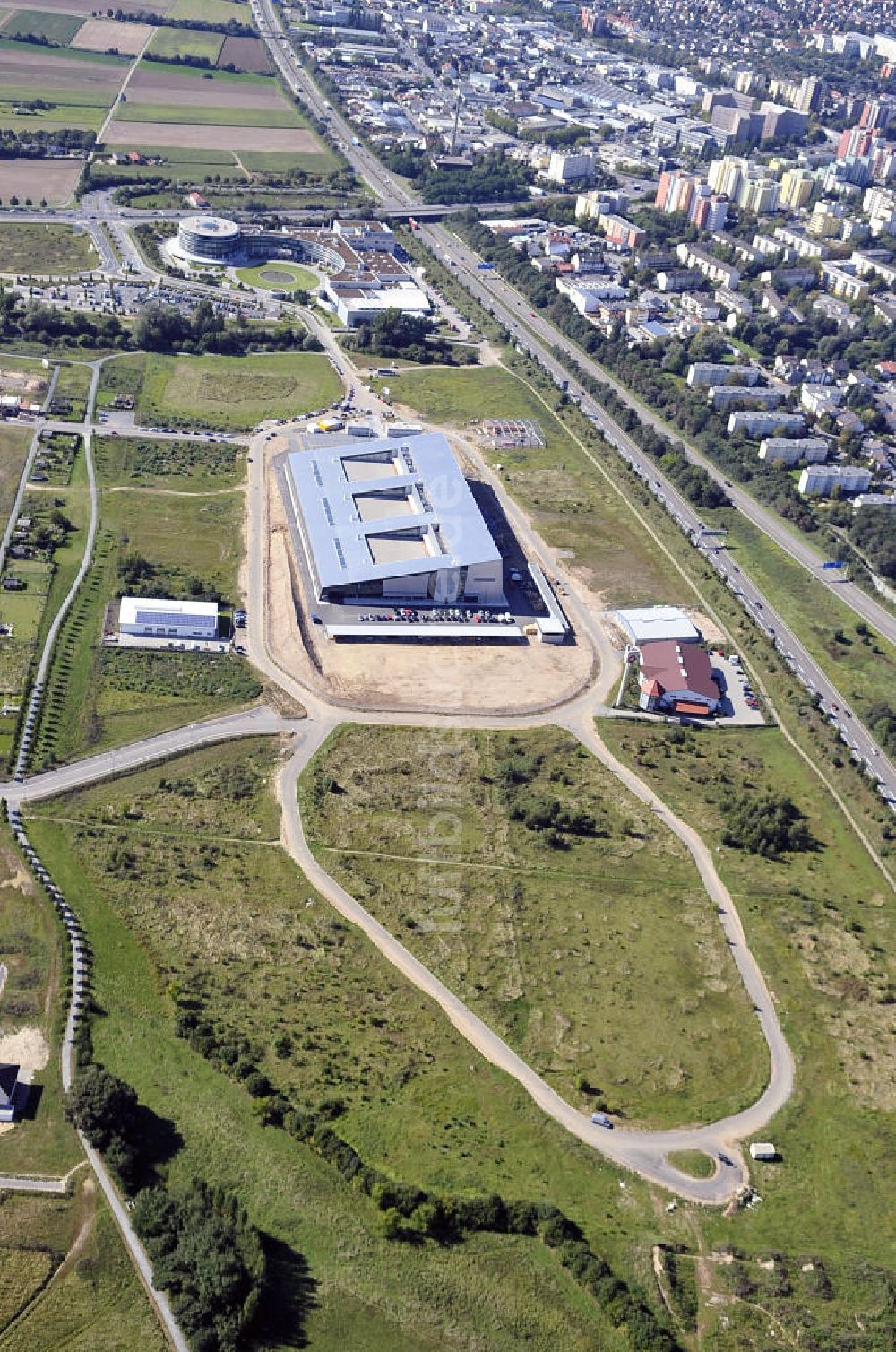 Rüsselsheim aus der Vogelperspektive: Gewerbepark / Business Park Blauer See Rüsselsheim