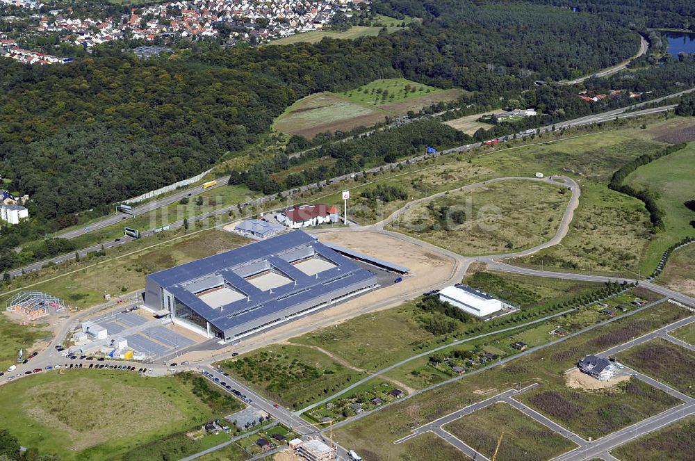 Rüsselsheim von oben - Gewerbepark / Business Park Blauer See Rüsselsheim