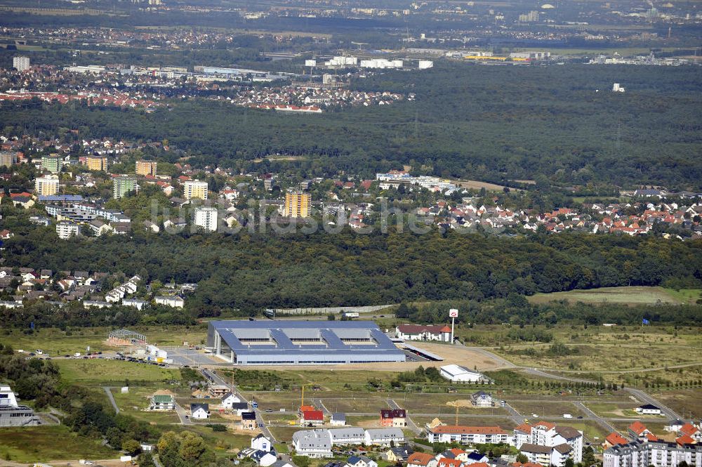 Luftaufnahme Rüsselsheim - Gewerbepark / Business Park Blauer See Rüsselsheim