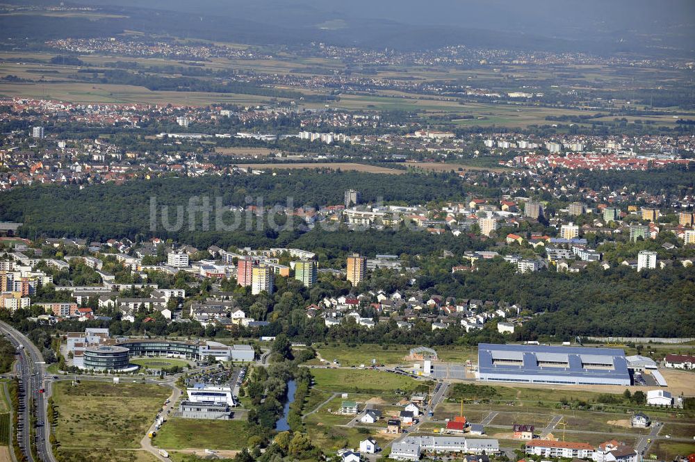 Luftaufnahme Rüsselsheim - Gewerbepark / Business Park Blauer See Rüsselsheim