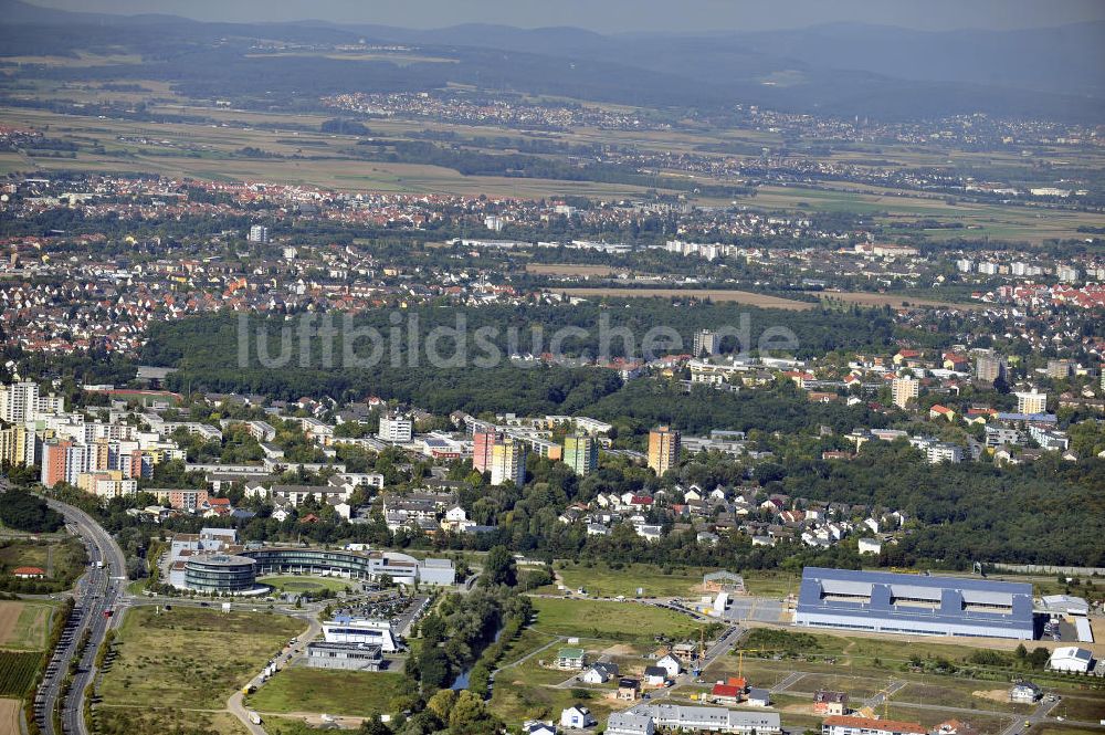 Rüsselsheim von oben - Gewerbepark / Business Park Blauer See Rüsselsheim