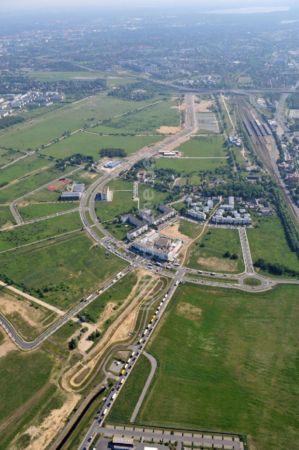 Luftbild Schönefeld - Gewerbepark am S- und Fernbahnhof Schönefeld