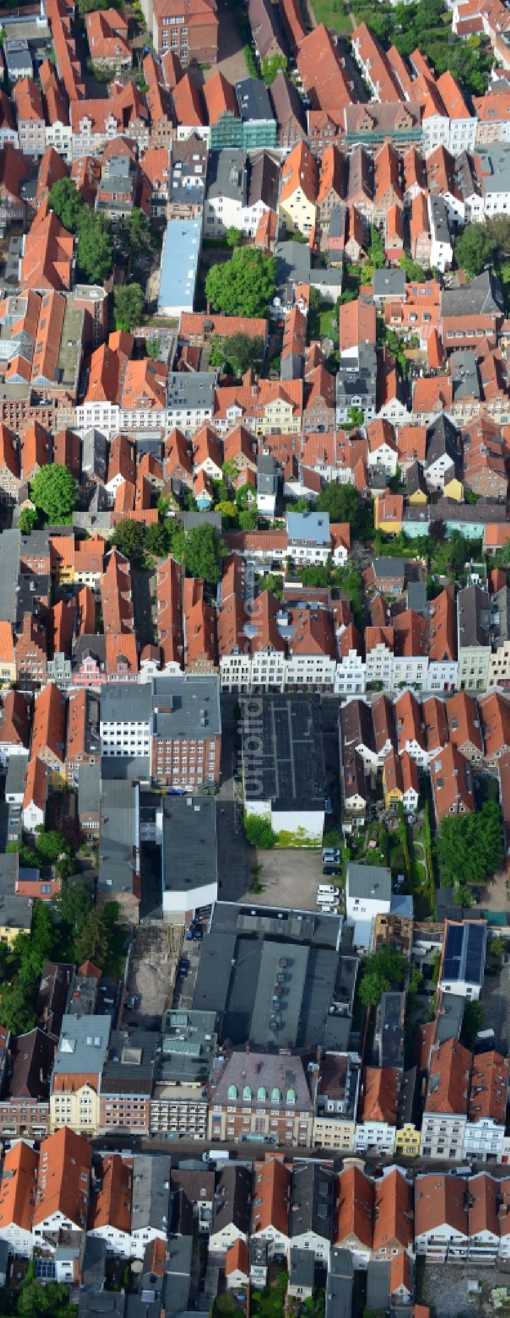 Luftbild Lübeck - Giebelhäuser der Altstadt im Zentrum von Lübeck im Bundesland Schleswig-Holstein