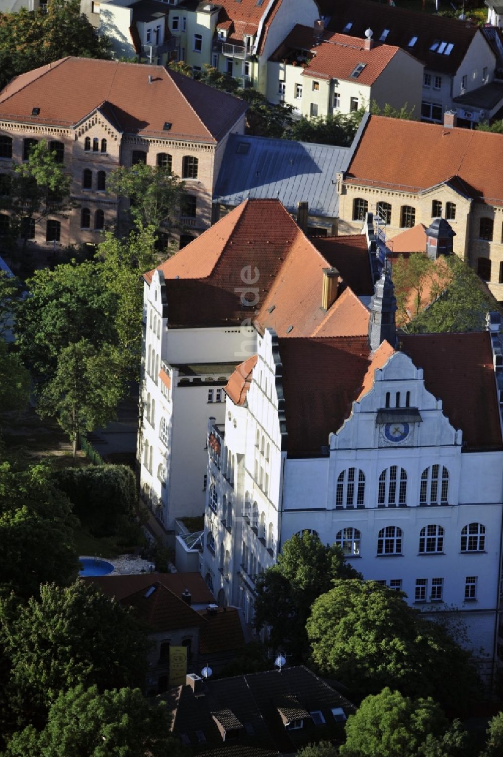 Luftbild Halle - Giebichenstein- Gymnasium Thomas Müntzer in Halle im Bundesland Sachsen Anhalt