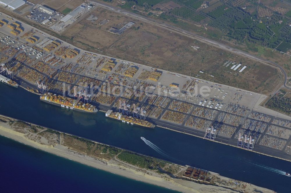 Luftaufnahme Container Terminal - Gioia Tauro Container Terminal in Italien