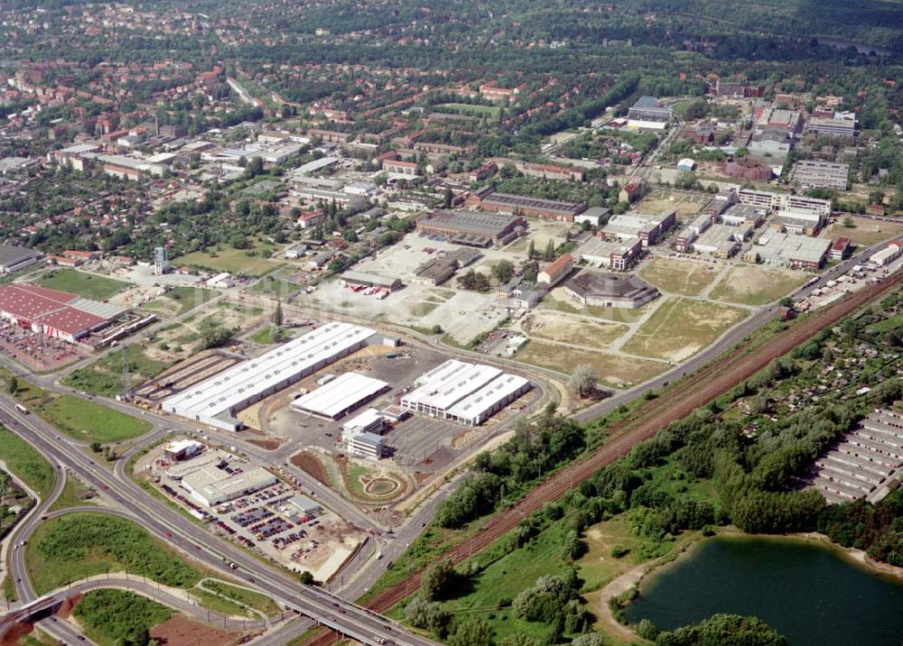 Luftbild Potsdam - GIP - Gewerbegebiet und die Baustellen des neuen Betriebshofes der ViP Verkehrsbetrieb Potsdam GmbH im Gewerbegebiet Babelsberg an der Nuthestraße / Wetzlarer Straße in Potsdam - Babelsberg