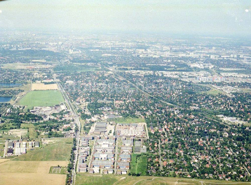 Berlin - Mahlsdorf von oben - GIP-Gewerbegebiet in Berlin-Mahlsdorf an der B1.