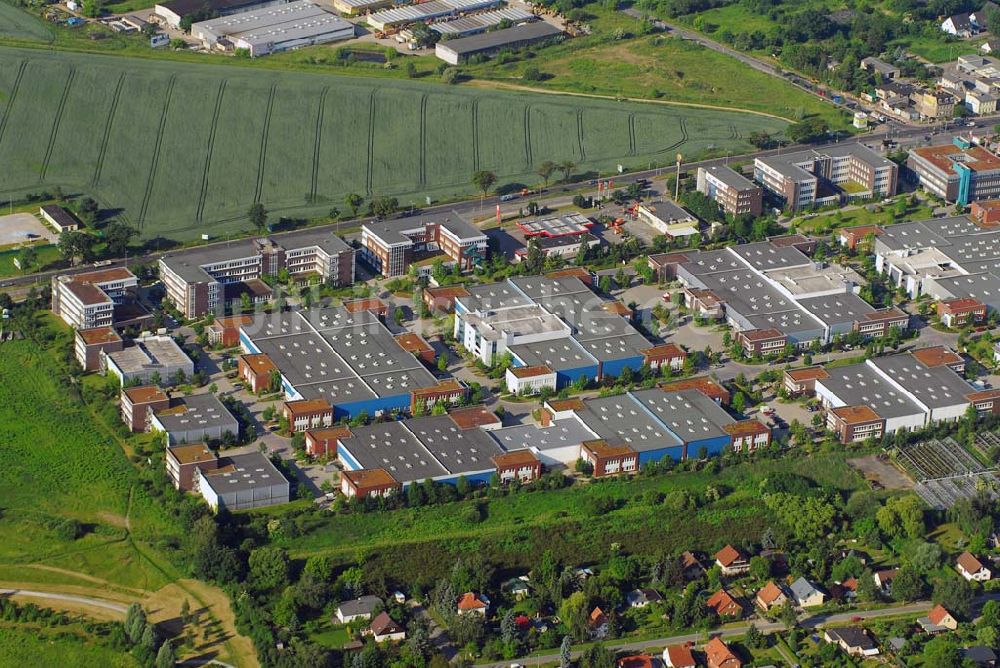 Luftaufnahme Berlin - GIP-Gewerbepark Mahlsdorf der Union Investment Gruppe an der B1